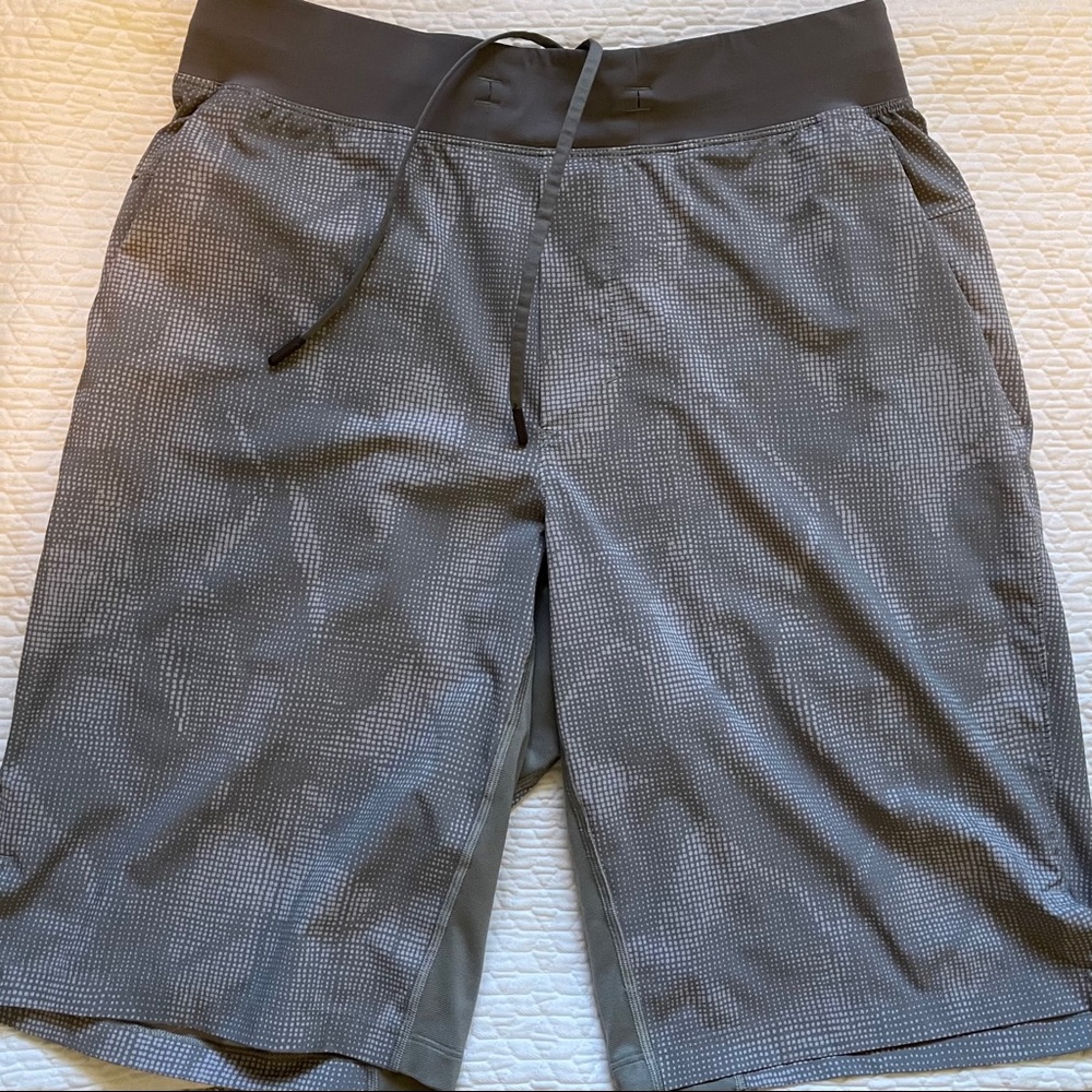 Lululemon Men’s T.H.E. Short 9" Linerless